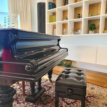 Premium Seafront アパート